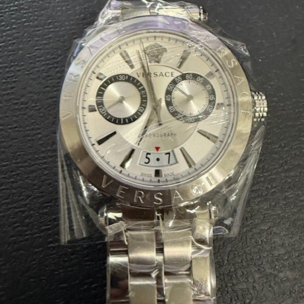 Versace Men's Watch White Dial with Silver Bracelet VBR040017 NEW